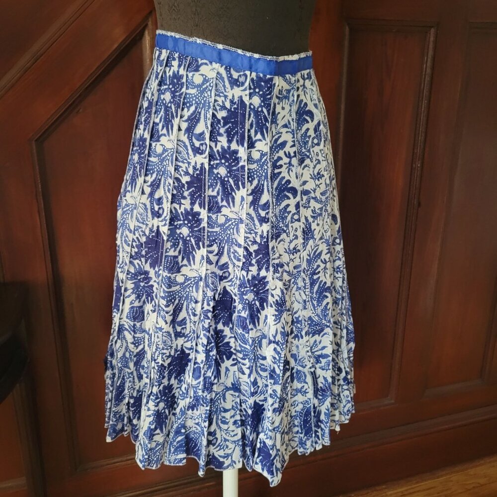 Roz & Ali Womens Blue & White Floral Pleated Skirt Size 14